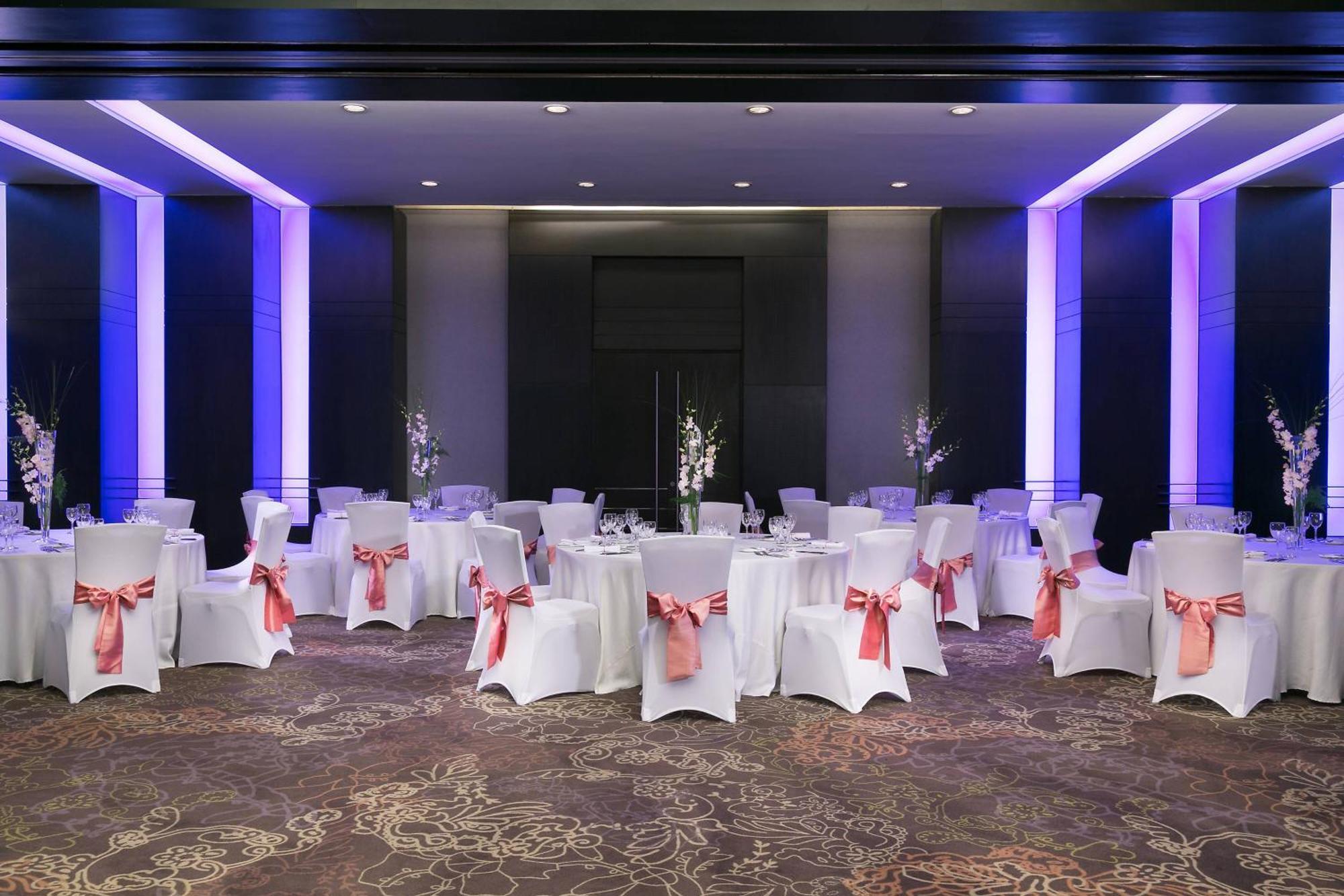 Sheraton Bucharest Hotel Kültér fotó The ballroom
